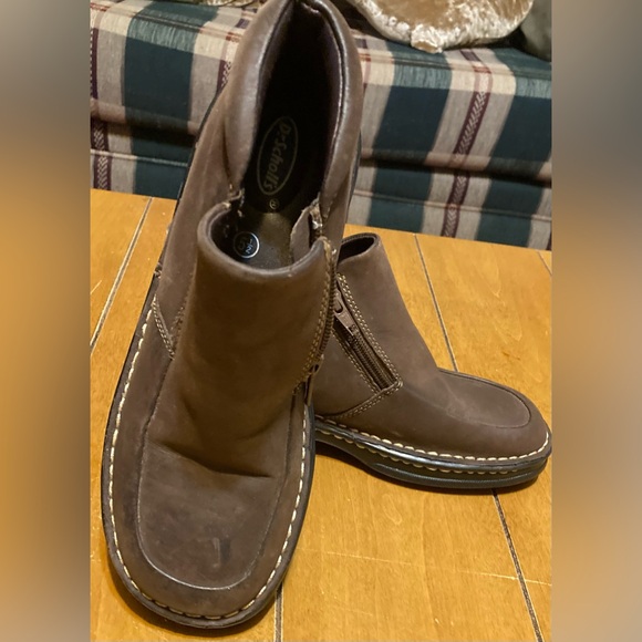 NWOT Ladies Size 5 1/2 DrScholl’s Cloud Brown Leather PullOn Boots With Zippers - Picture 6 of 16